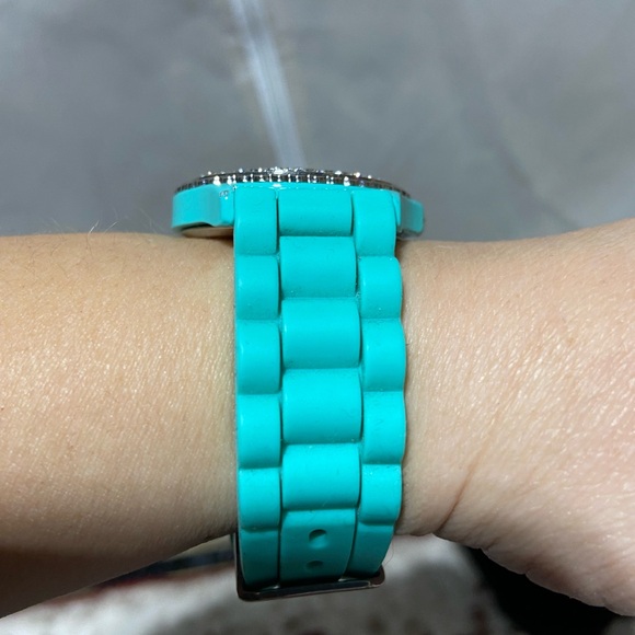 Geneva Platium Watch With Sea Green Rubber Band. - Picture 2 of 5